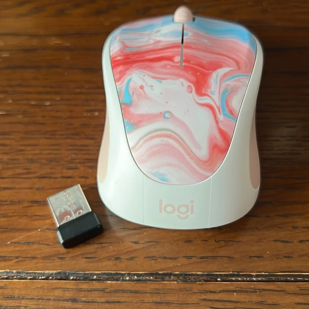 Logi Wireless Mouse 🐁